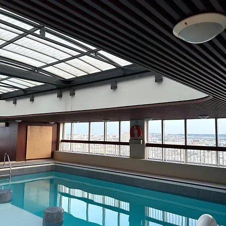 Tour Eiffel Piscine *